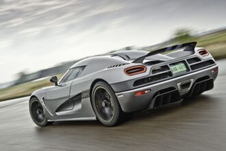 Koenigsegg Agera silver